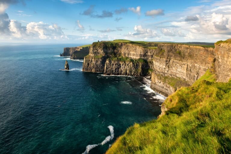 Wild Rover Day Tours Ireland: Explore the Emerald Isle