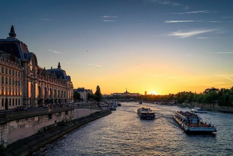 Paris en Scène Diner Croisière: A Magical Evening on the Seine