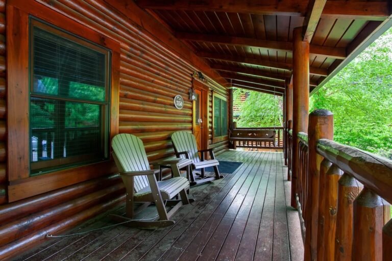 Colonial Properties Cabins in Pigeon Forge, TN