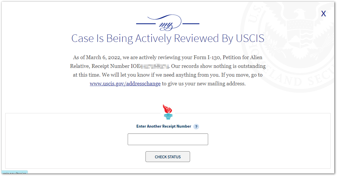 cliente revisando su caso en linea