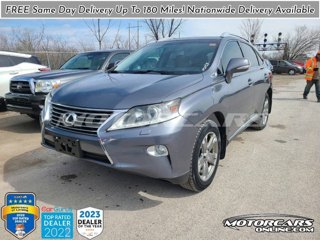 coche nuevo en concesionario de lansing michigan