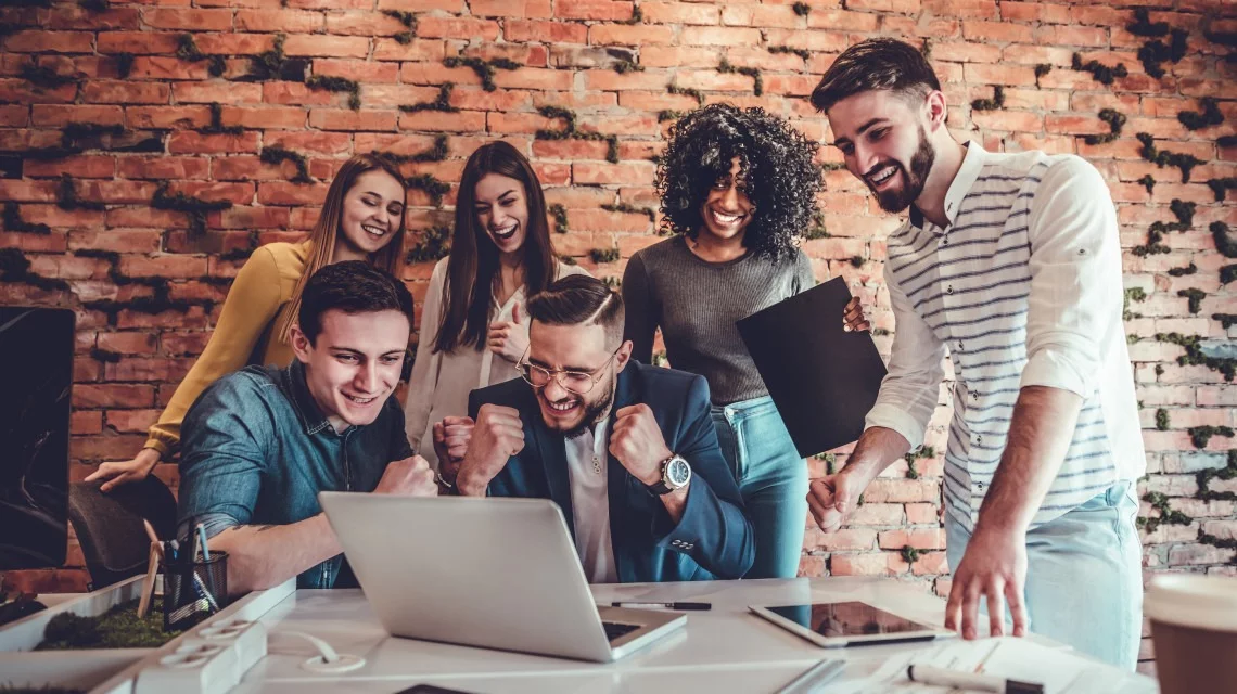 equipo legal trabajando en casos importantes