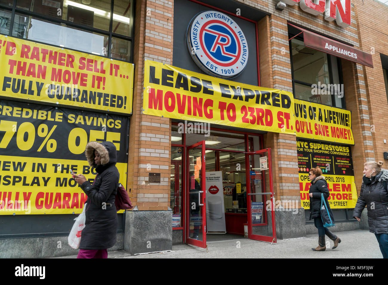 fachada de la tienda pc richards en nueva york
