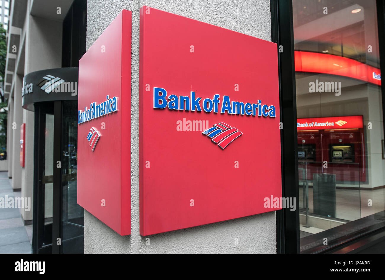 fachada principal del bank of america