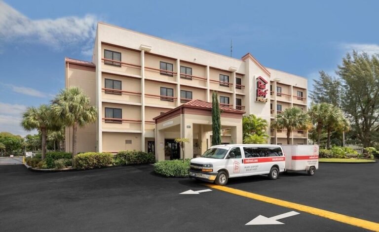 What Time is Checkout at Red Roof Inn? Find Out Here!