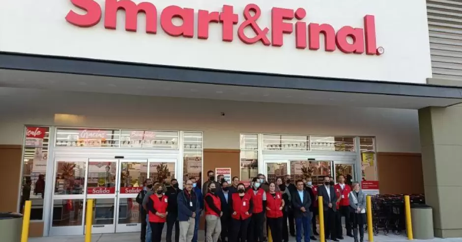 horario de apertura de smart final