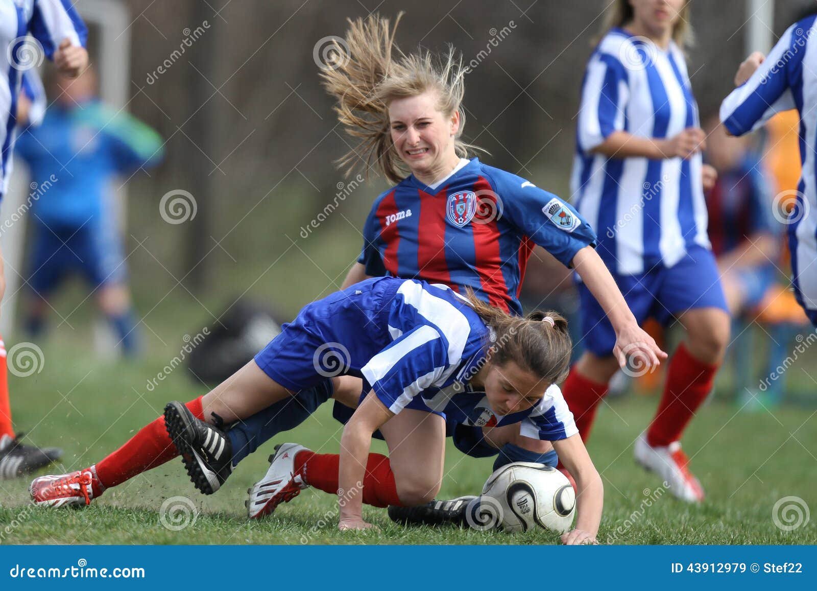 intensa competencia en el campo de juego