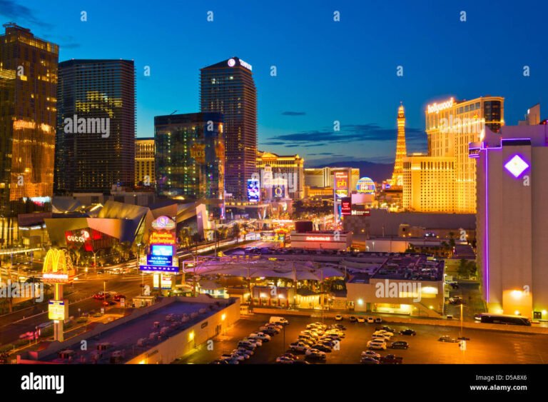 Big Bus Las Vegas Night Tour: Explore the City After Dark