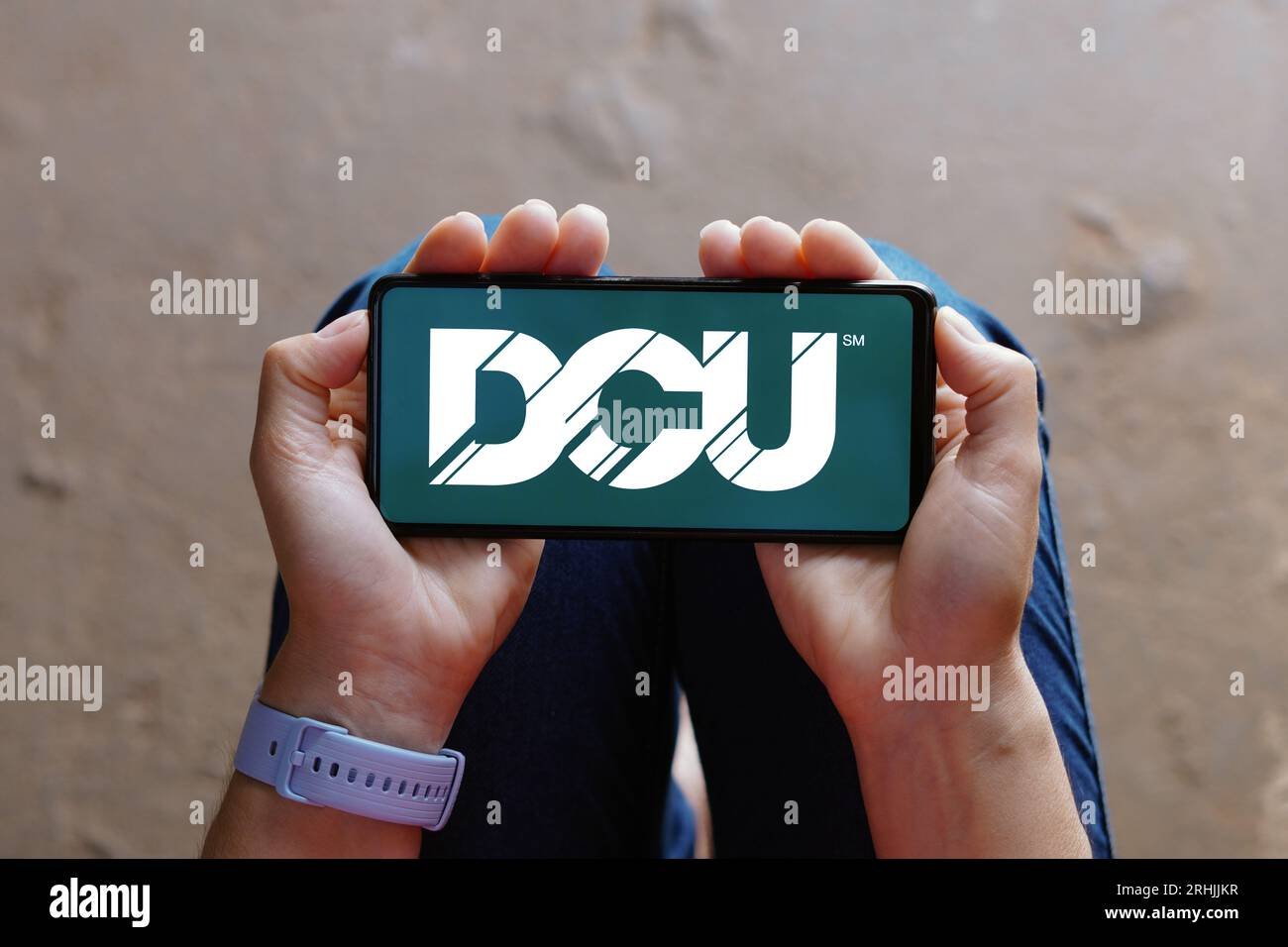 logotipo de digital federal credit union