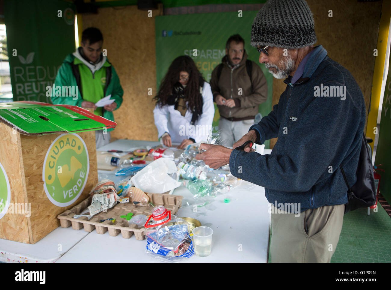 montones de materiales reciclables en central jersey