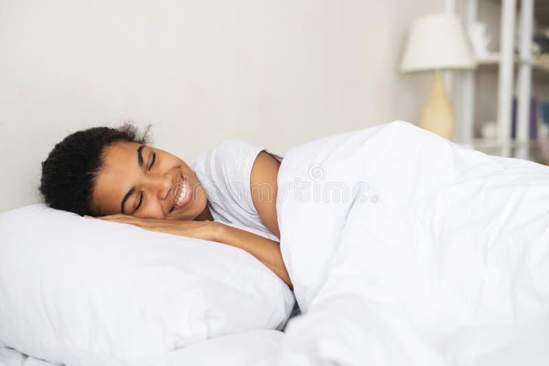 persona durmiendo fresco y comodo