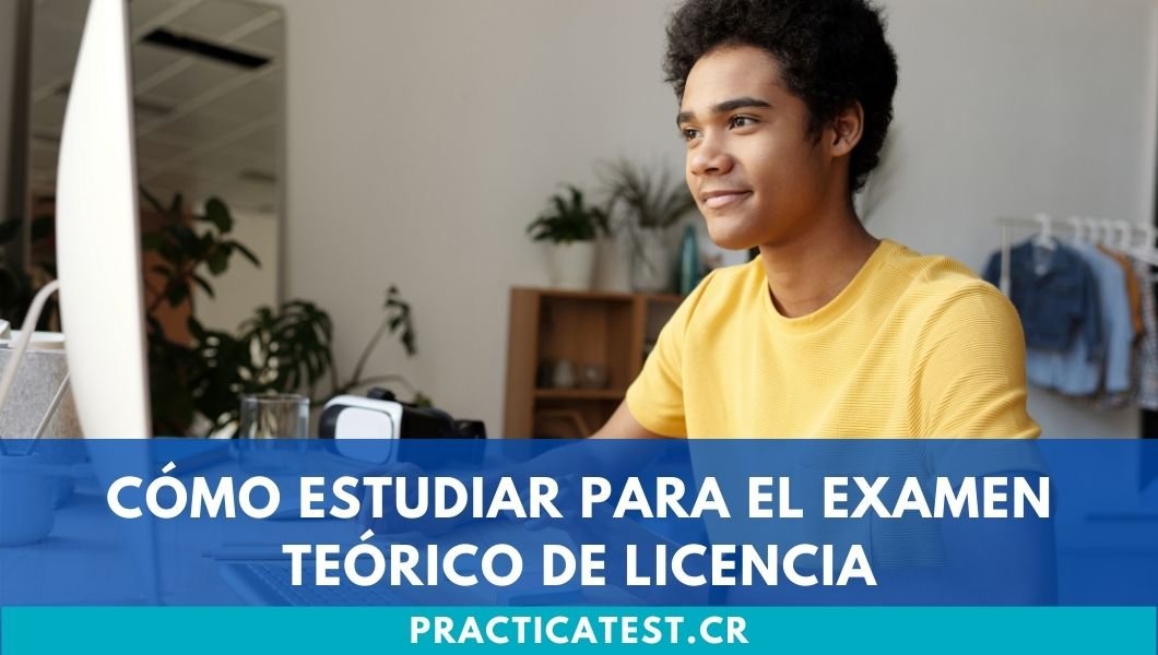 persona estudiando para el examen de manejo