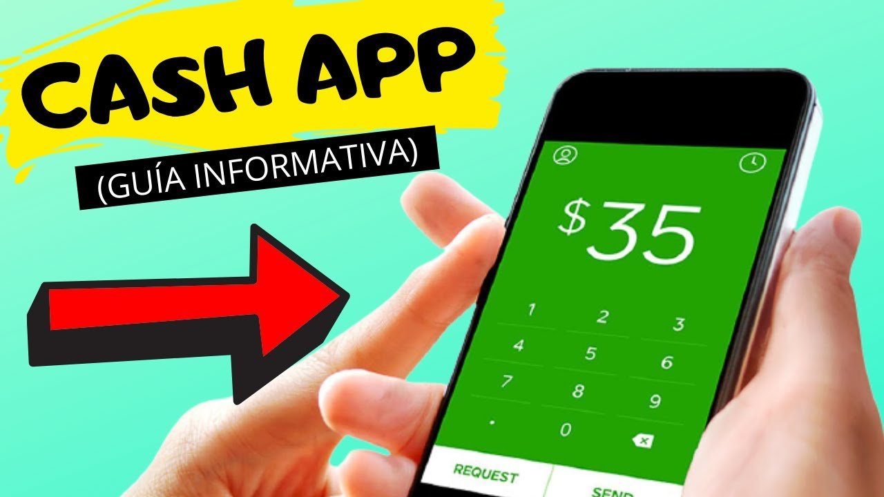 persona utilizando cash app en el telefono