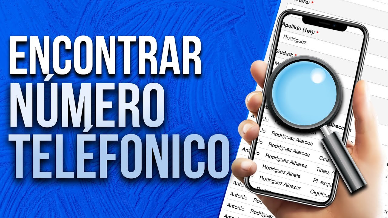 persona verificando un numero de telefono