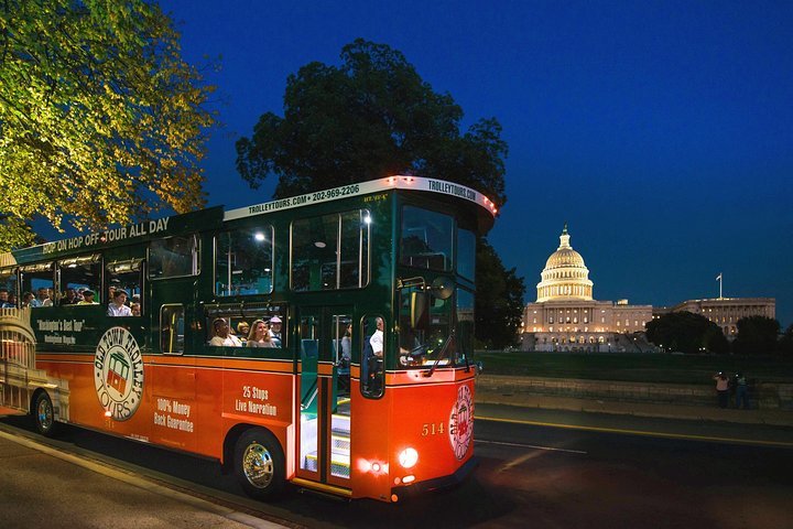 DC Night Time Bus Tours: Explore the City After Dark