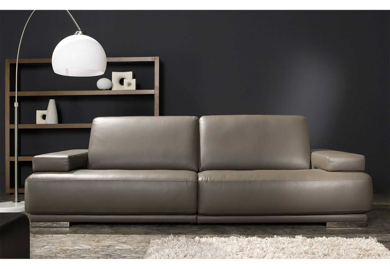 sofa de cuero elegante en oferta especial