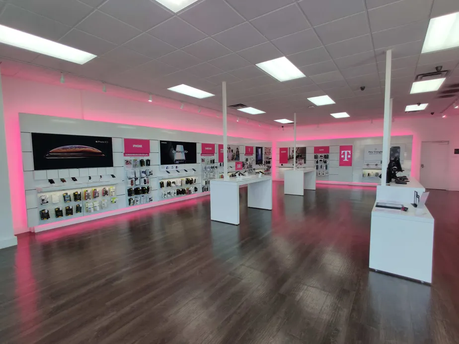tienda t mobile en st joseph missouri