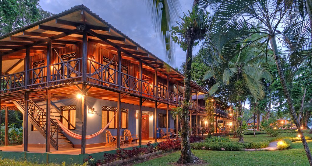 tortuga lodge en tortuguero costa rica